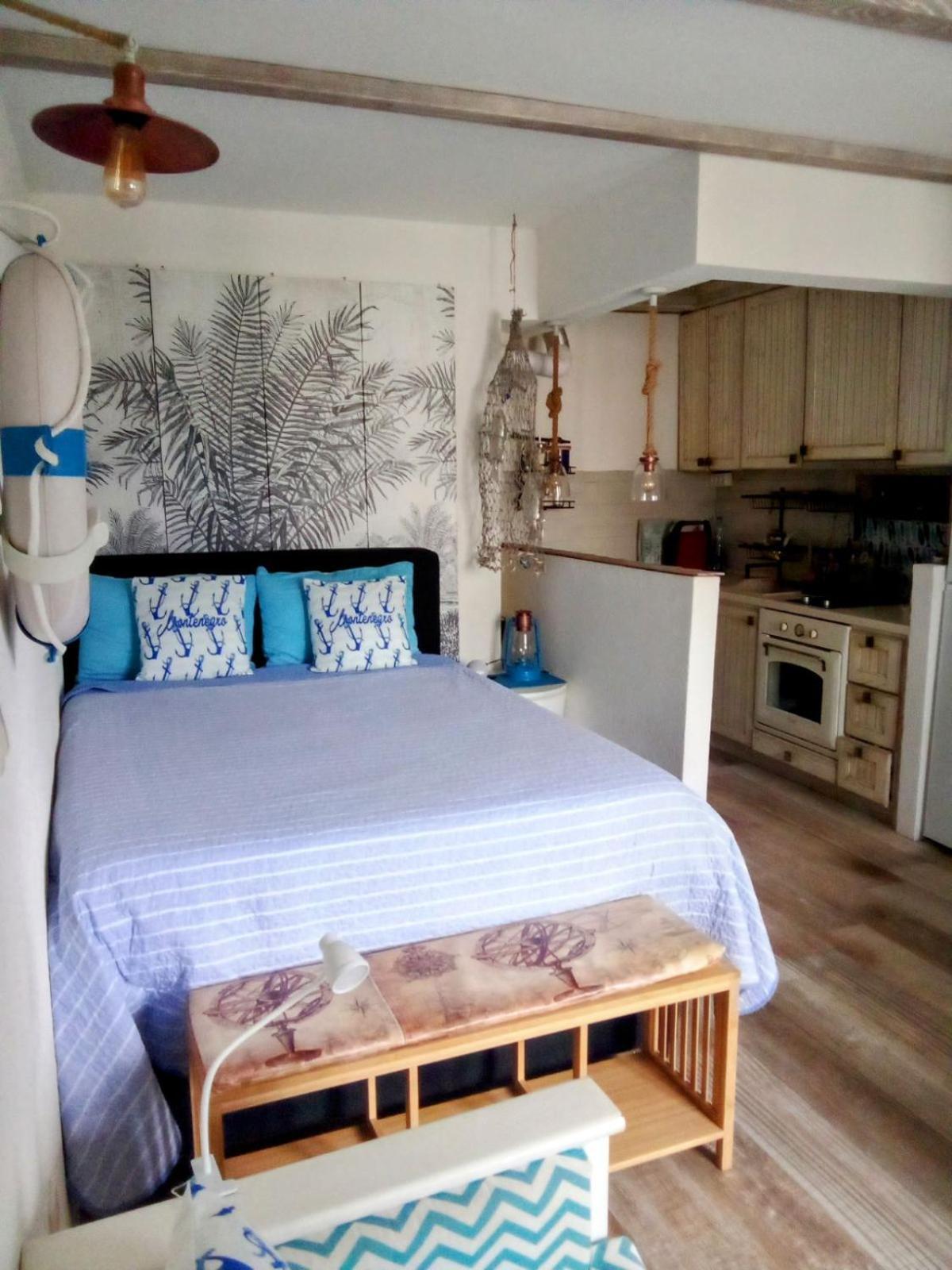 Apartment Mediterraneo Seagull Пераст Екстер'єр фото