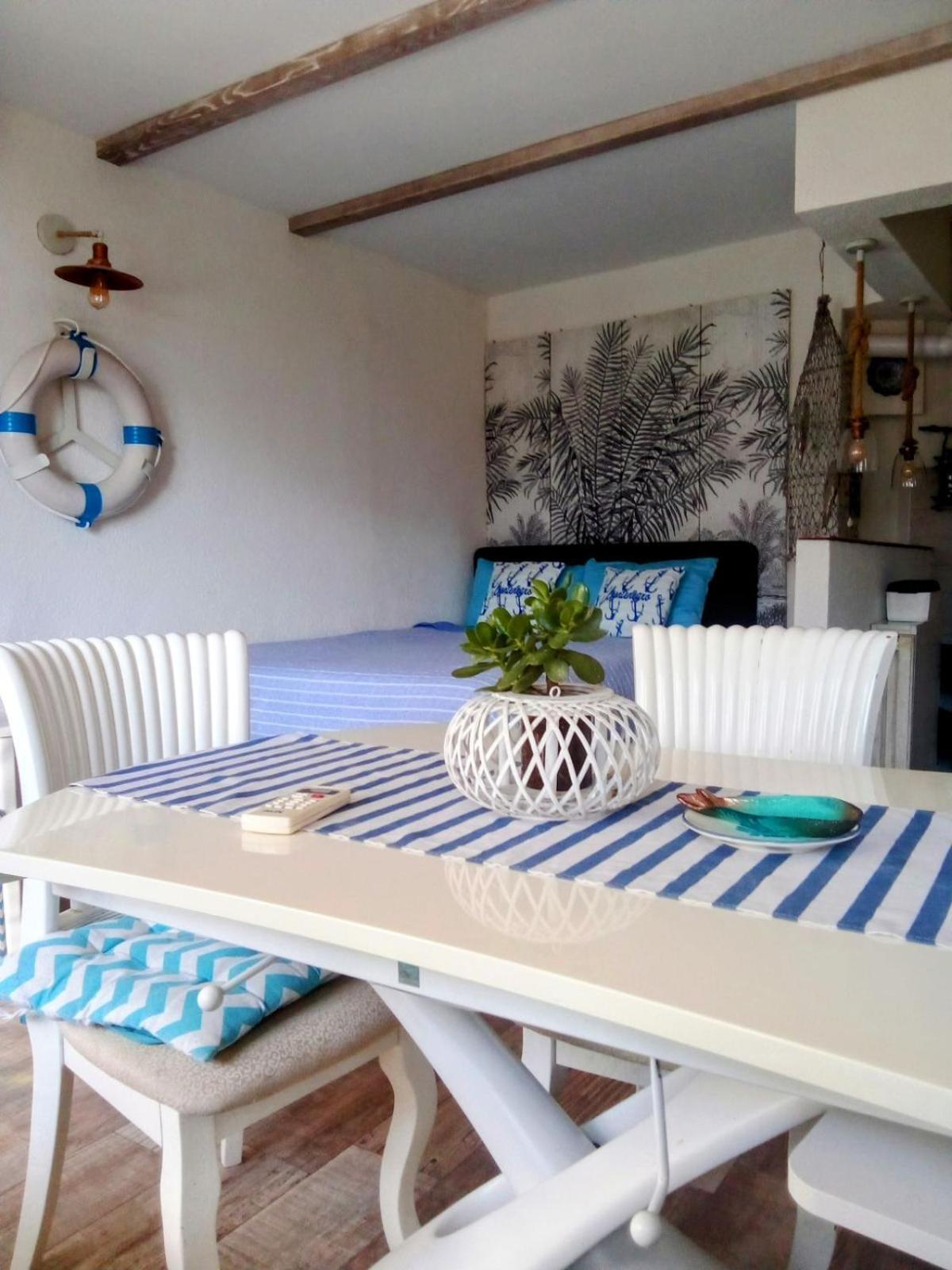 Apartment Mediterraneo Seagull Пераст Екстер'єр фото