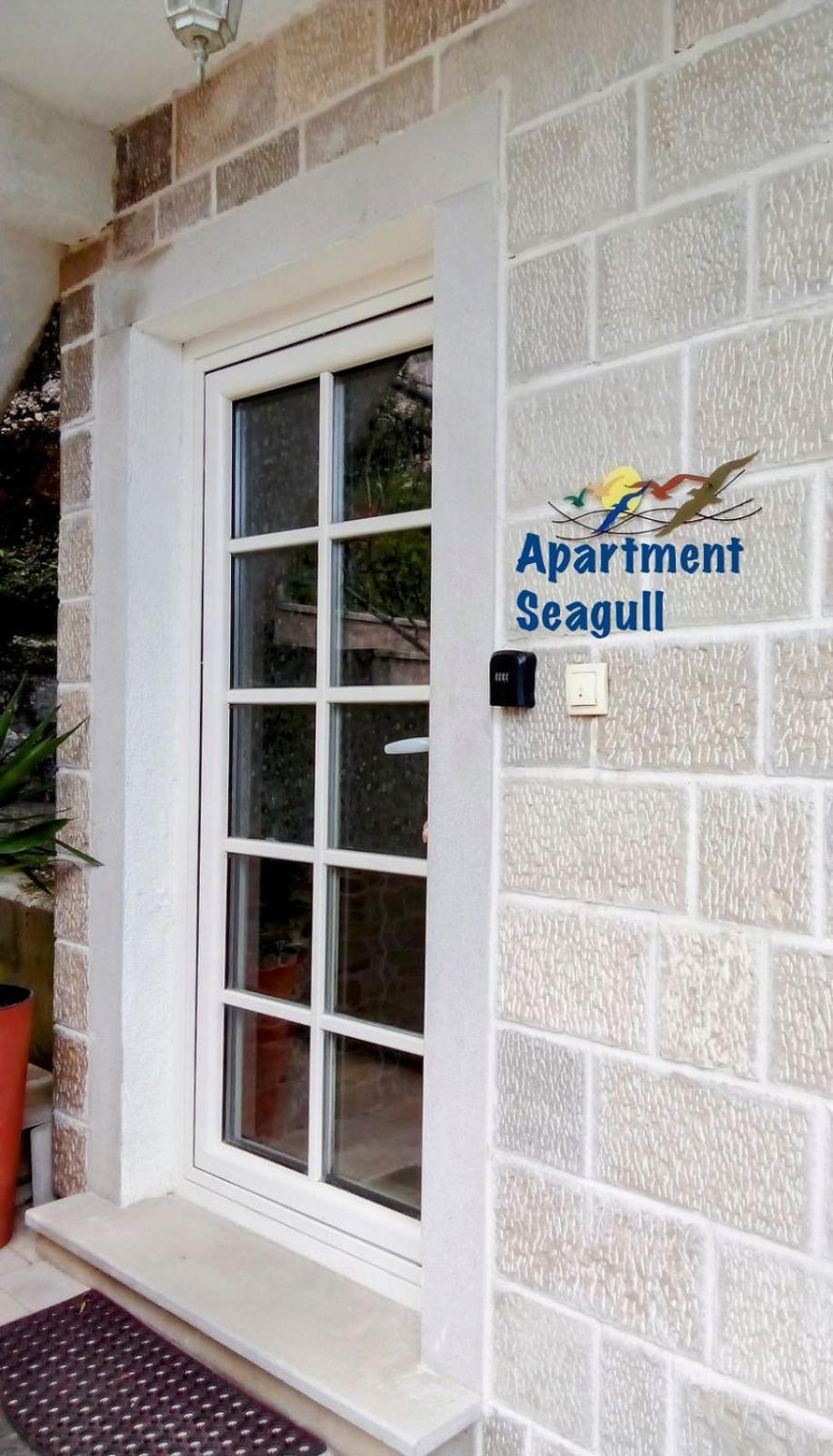 Apartment Mediterraneo Seagull Пераст Екстер'єр фото